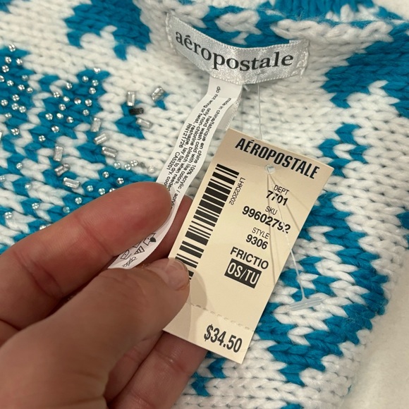 AÉROPOSTALE NWT Women’s Warm Knitted Turquoise & White Snowflake Pattern Scarf - Picture 7 of 7